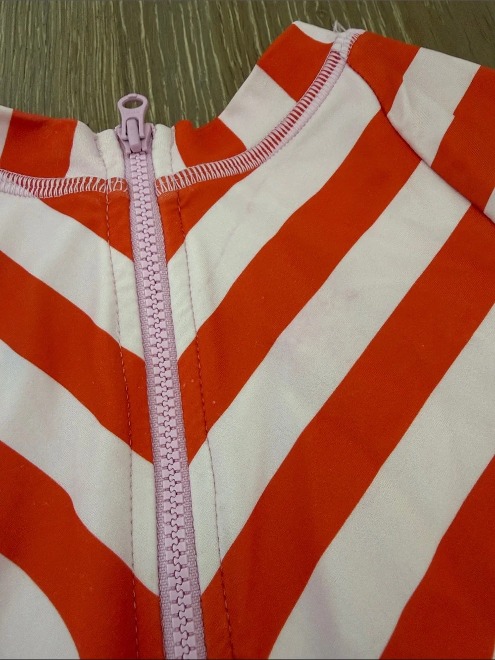 Hanna Andersson Red & Pink Stripe Long-Sleeve Zip One-Piece Swimsuit